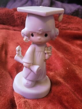 Vintage 1980 Precious Moments Graduation Figurine (E-4721)